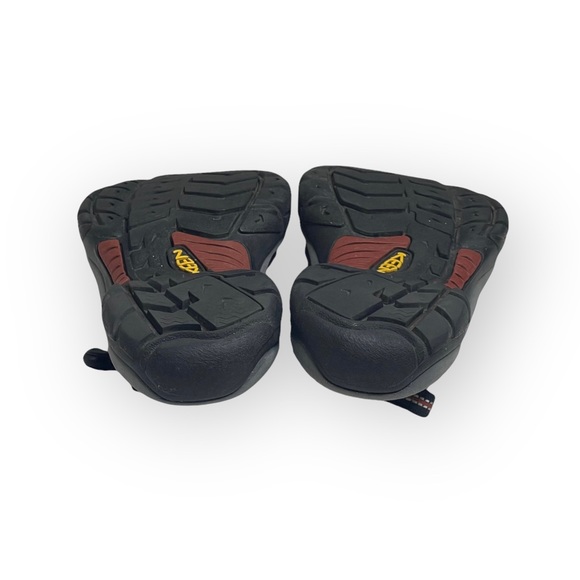 Keen ☀︎︎ Newport H2 Outdoor Adventure Water Sandals ☀︎︎ Black Wine ☀︎︎ 39 8.5 9 - Picture 14 of 16
